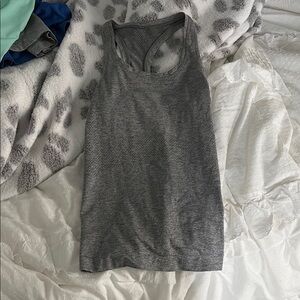 Lululemon women’s gray athletic tank. Size 4
